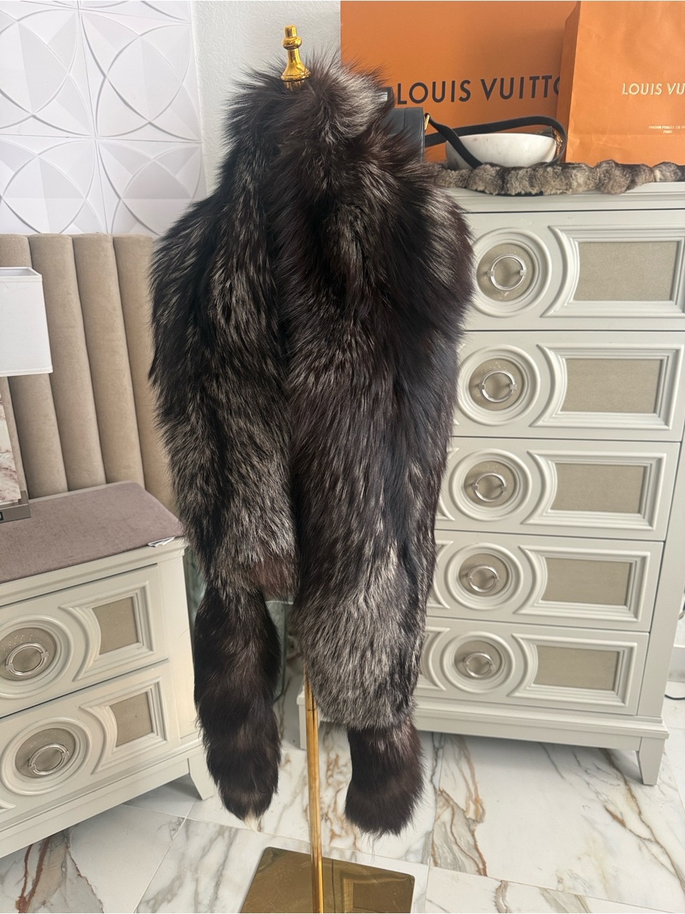 LOEWE FOX FUR STOLE SHAWL STUNNING
